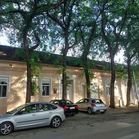 Cudesni Drvored Kikinda Exterior photo